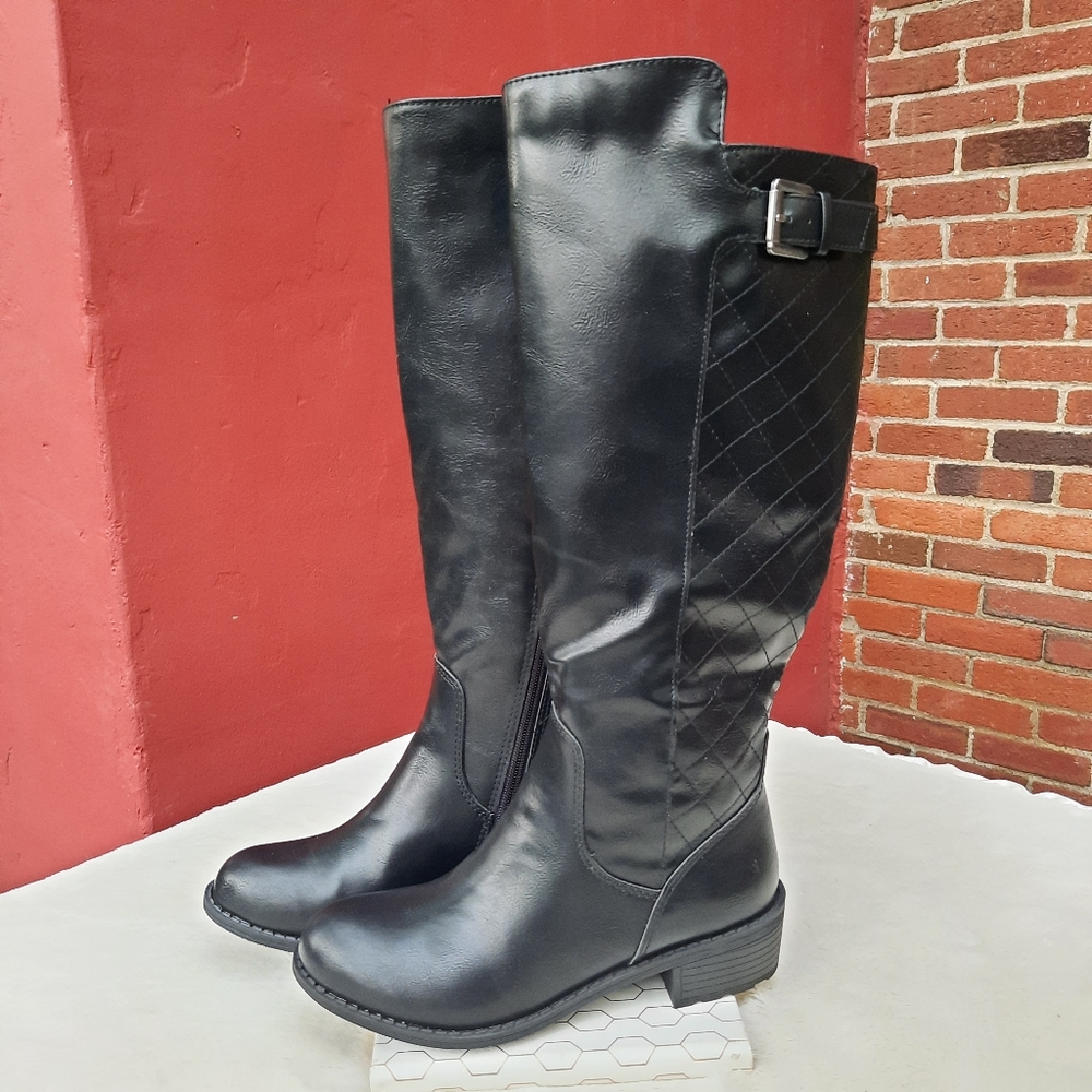 St. John's Bay Duluth Tall Riding Boots Quilted Shield Comfort Knee High Black